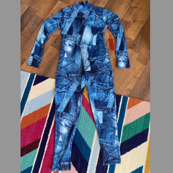 🆕 Soft Denim Print Jumpsuit - Picture 1 of 14
